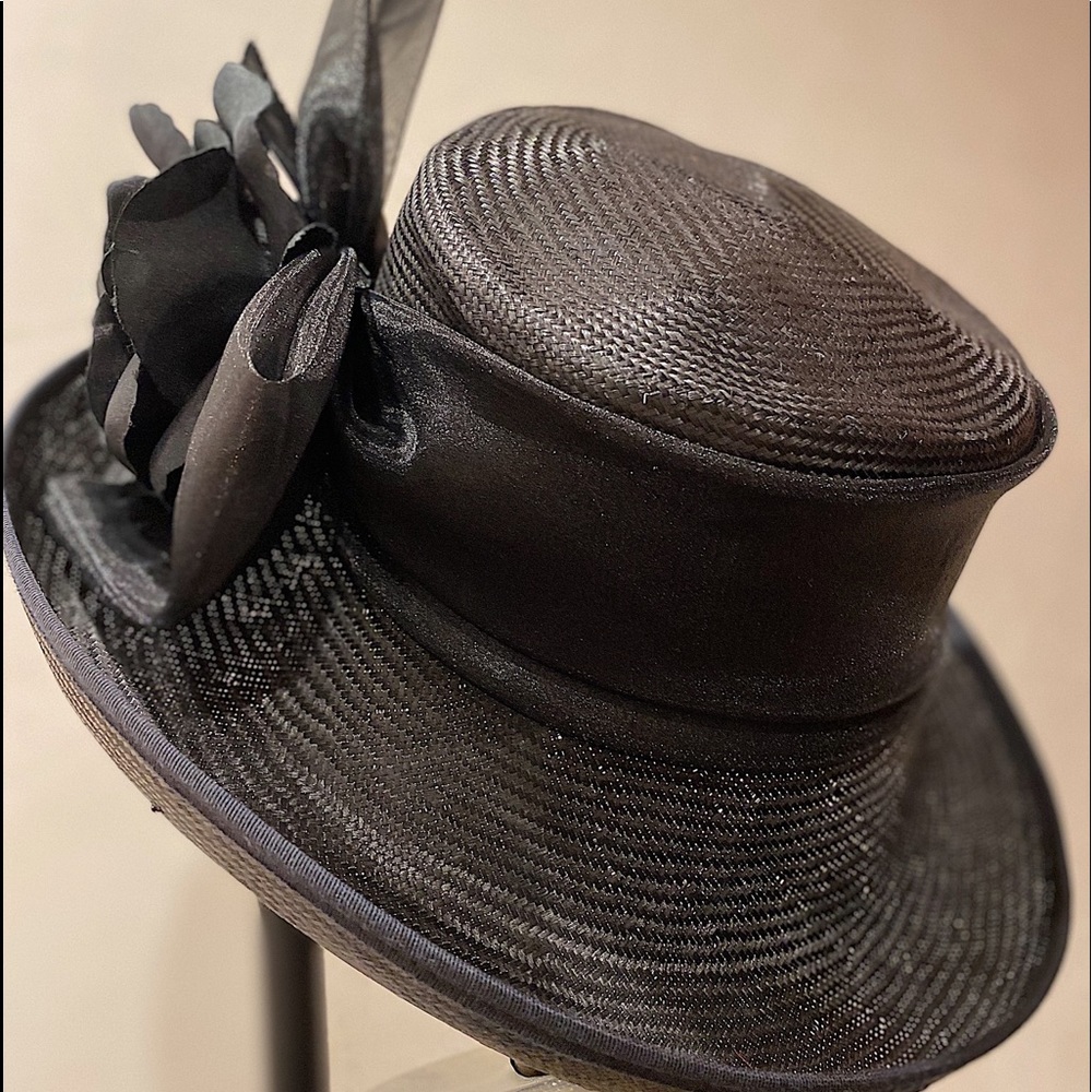 Plaza Suite Hat, 100% premium straw w/Rose trim